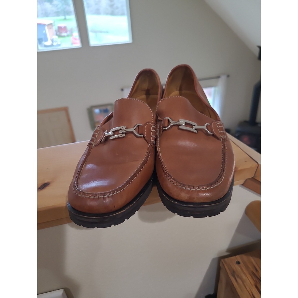 Cole Haan Horse Bit  Leather Slip on Loafers‎ Women SZ 7.5B Vibram Sole low heel - Picture 2 of 12